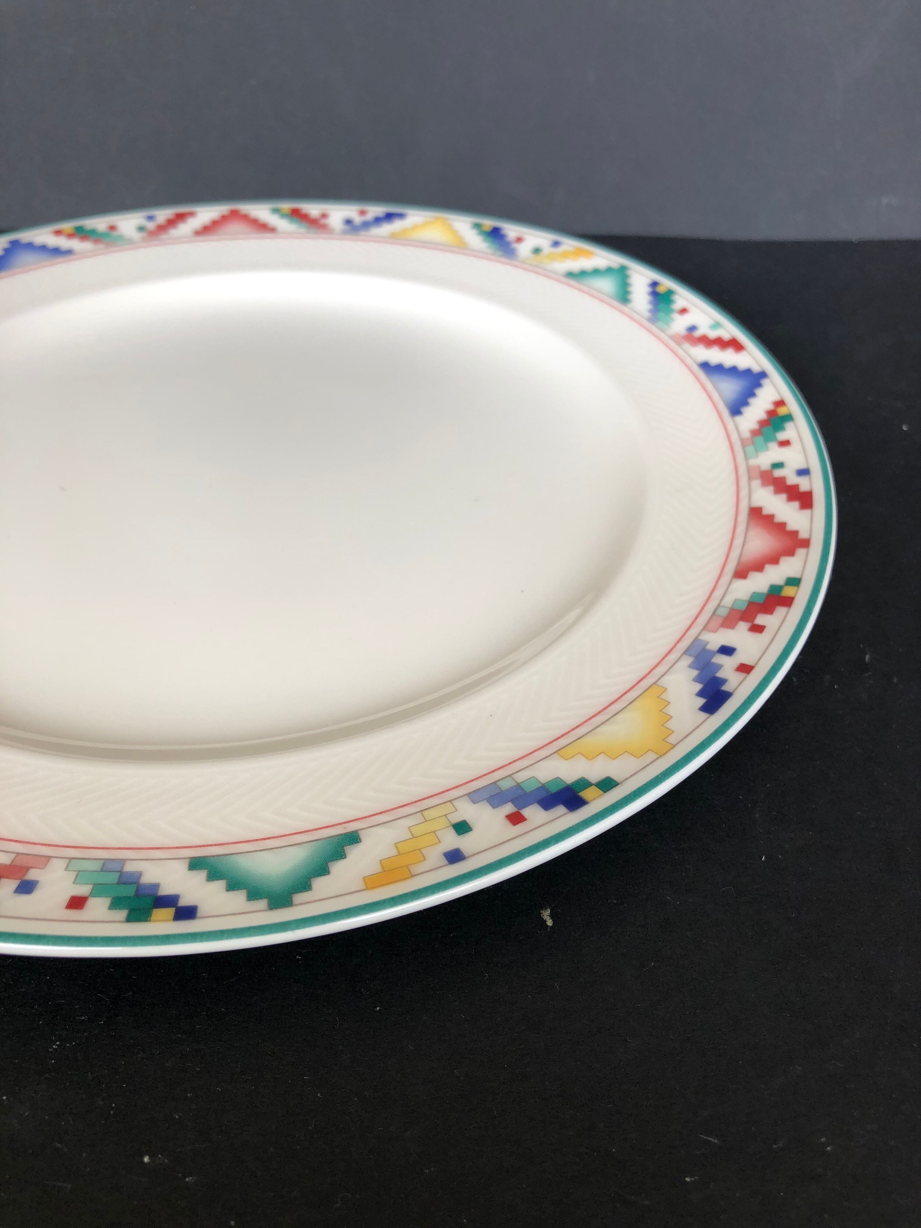 Villeroy and boch six dessert plates Indian look