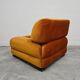 Fauteuil Mid-Century Modern en velours par Zev & Zev