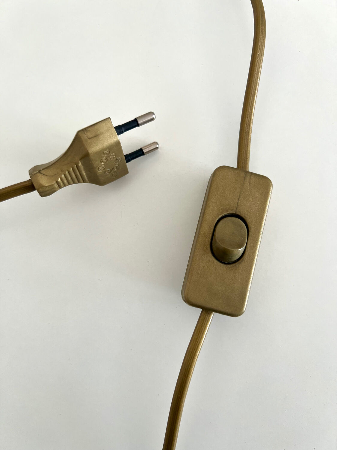 Vintage Murano glass lamp in white and amber opal – Italy, years.