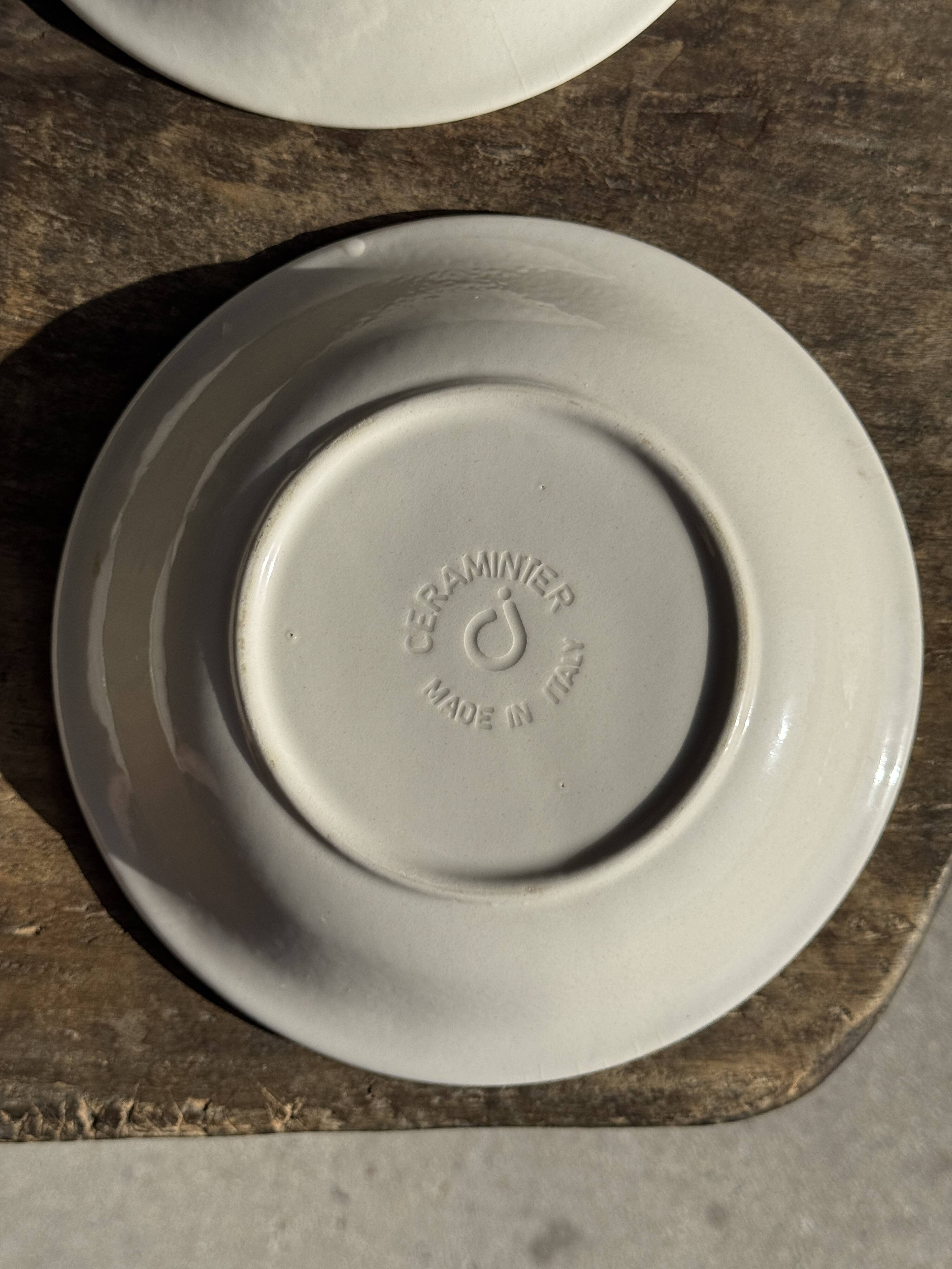 Set of 5 thick white deep plates, no brand, D21.5.