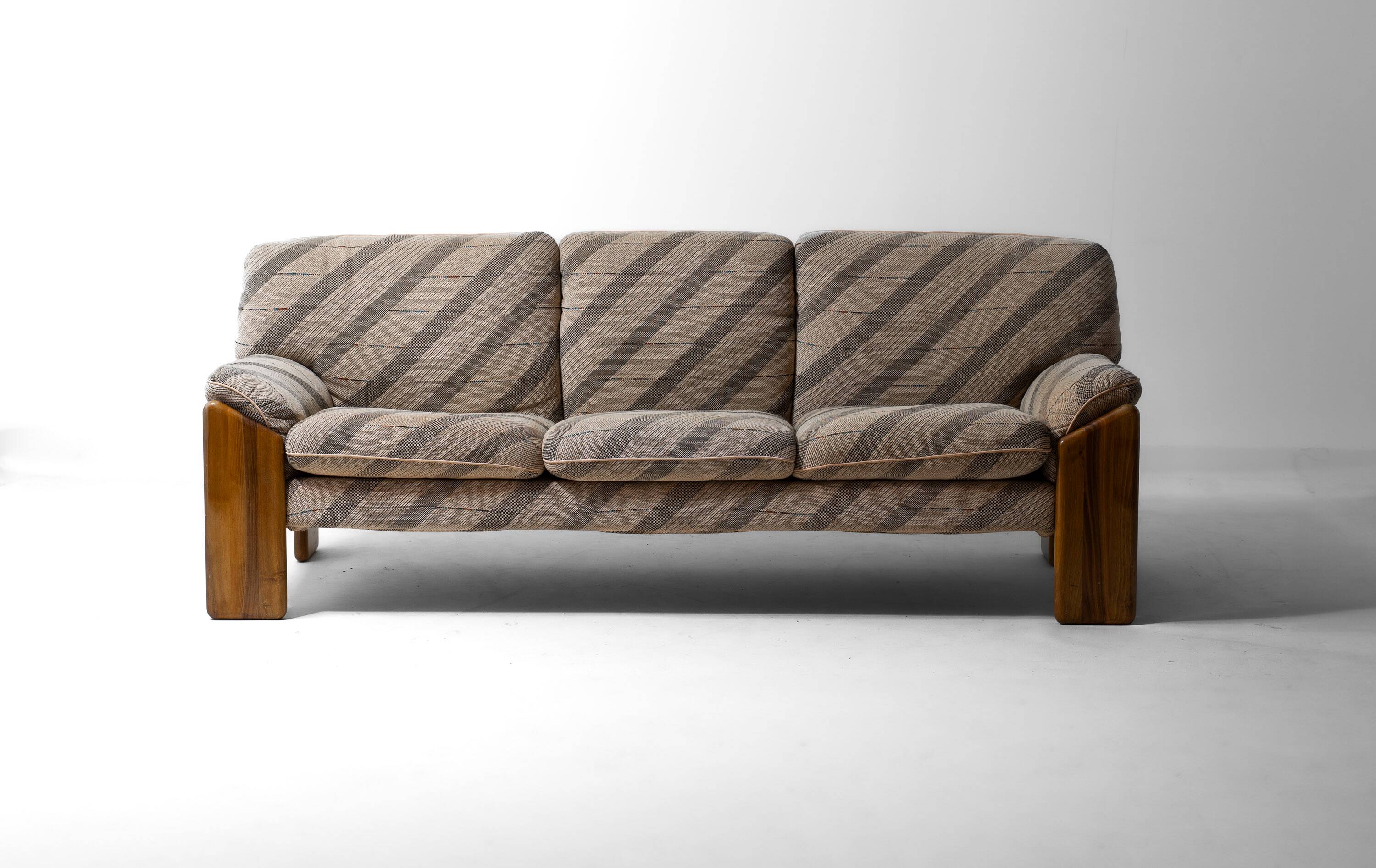 Vintage 'Sapporo' sofa by Mobil Girgi, 1970s