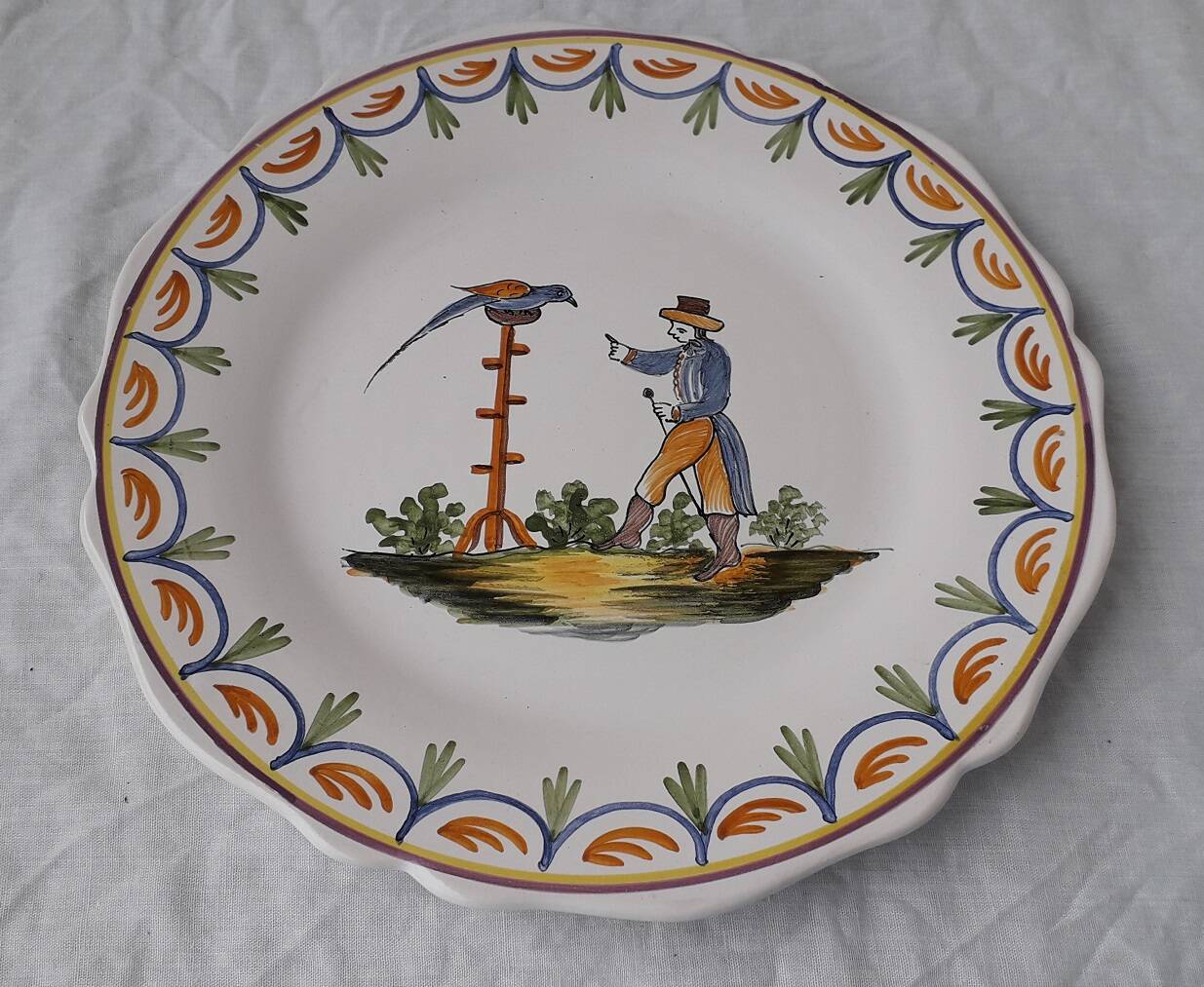 Decorative earthenware plate