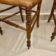 4 chaises en bois et cannage