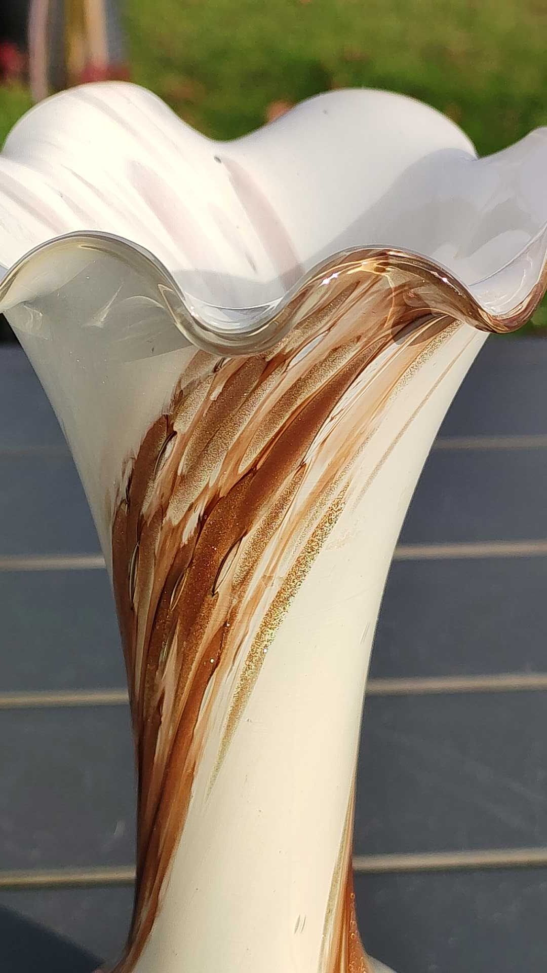 Vase vintage in blown glass