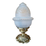 Plafonnier en métal doré - Globe en verre taillé et satiné - Style Louis XV