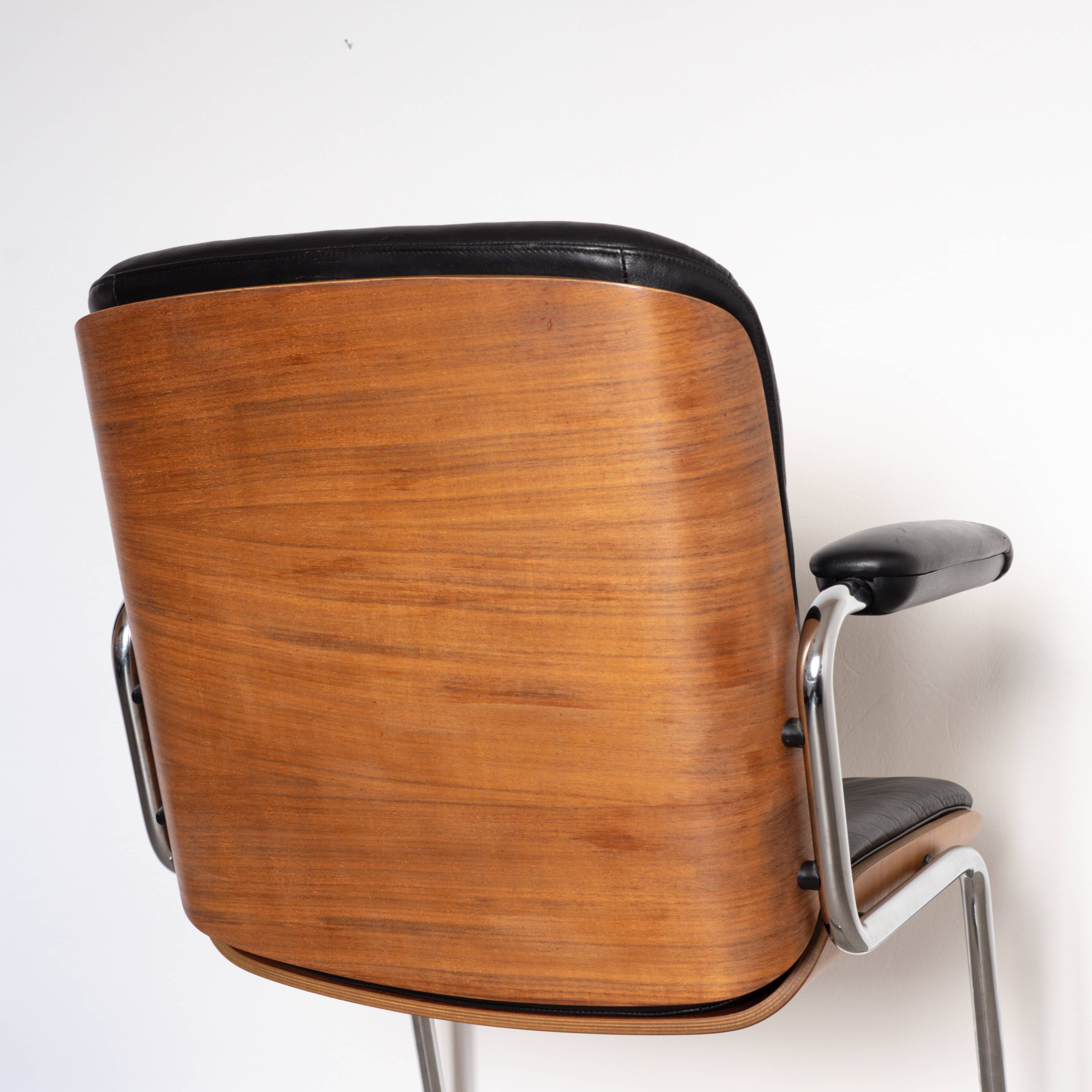 Fauteuil Martin Stoll - Giroflex - cuir noir