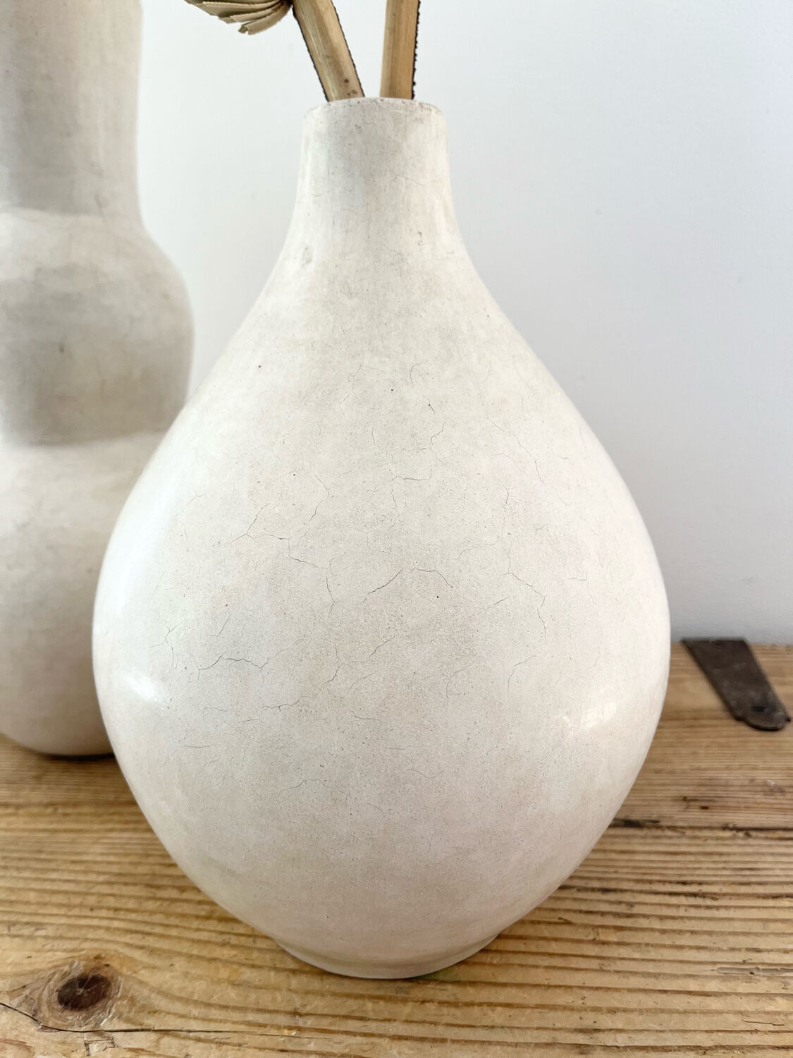 White vase in tadelakt