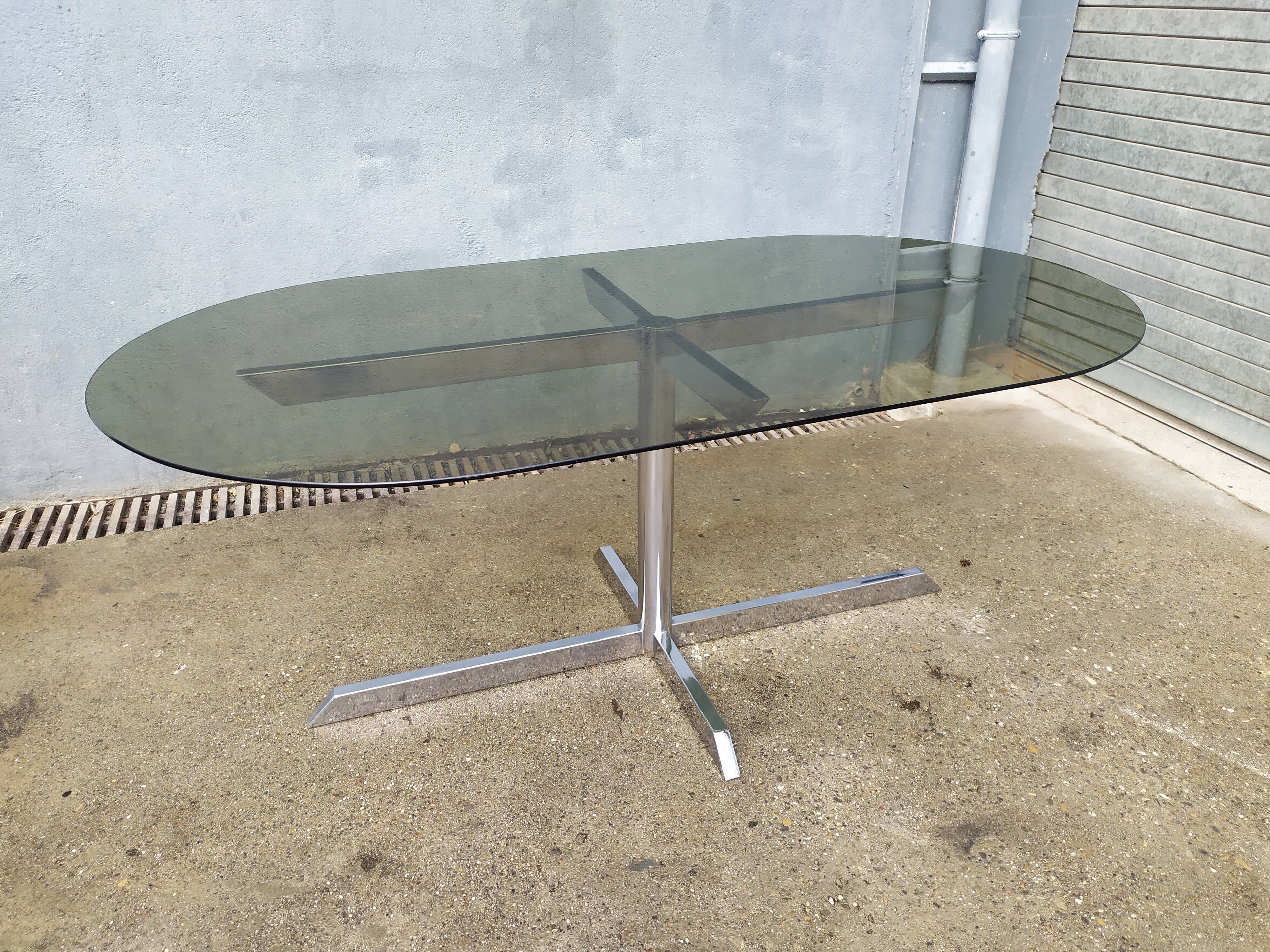 Design chrome oval table