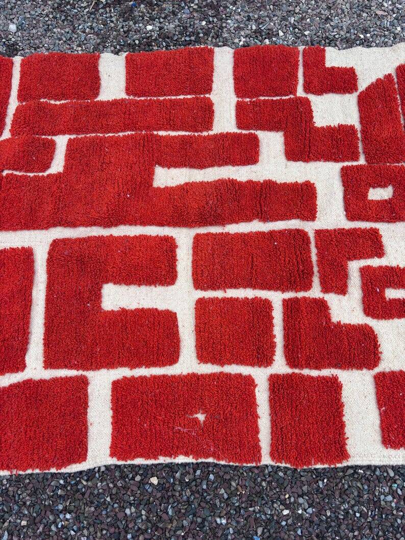 Beni Ouraine rug from Oued Zam, handmade in the traditional style, size 140 x 250 cm