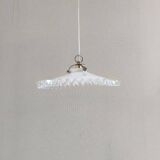 Notched opaline suspension
