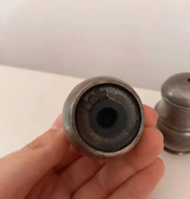 Metal salt and pepper shaker
