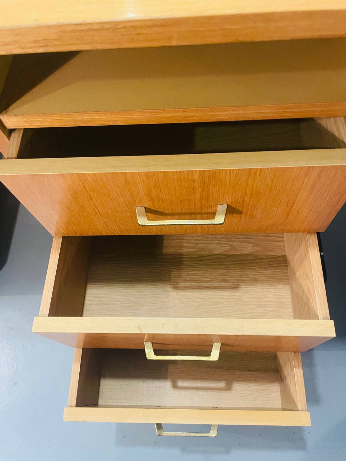 Vintage desk Maison Capelle circa 1960