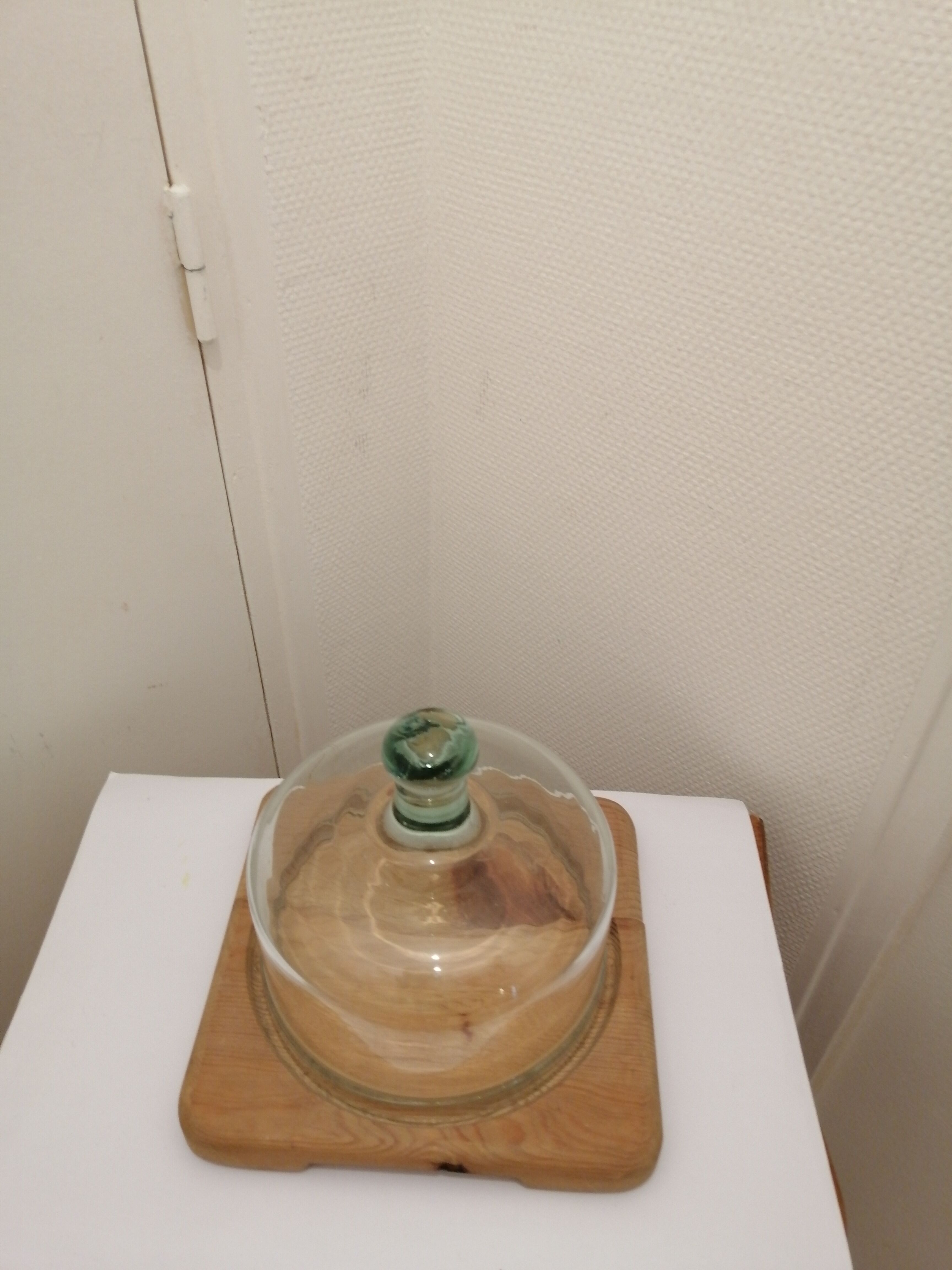 Square cheese platter with domed bell