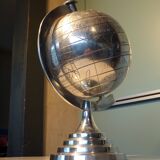 Metal globe
