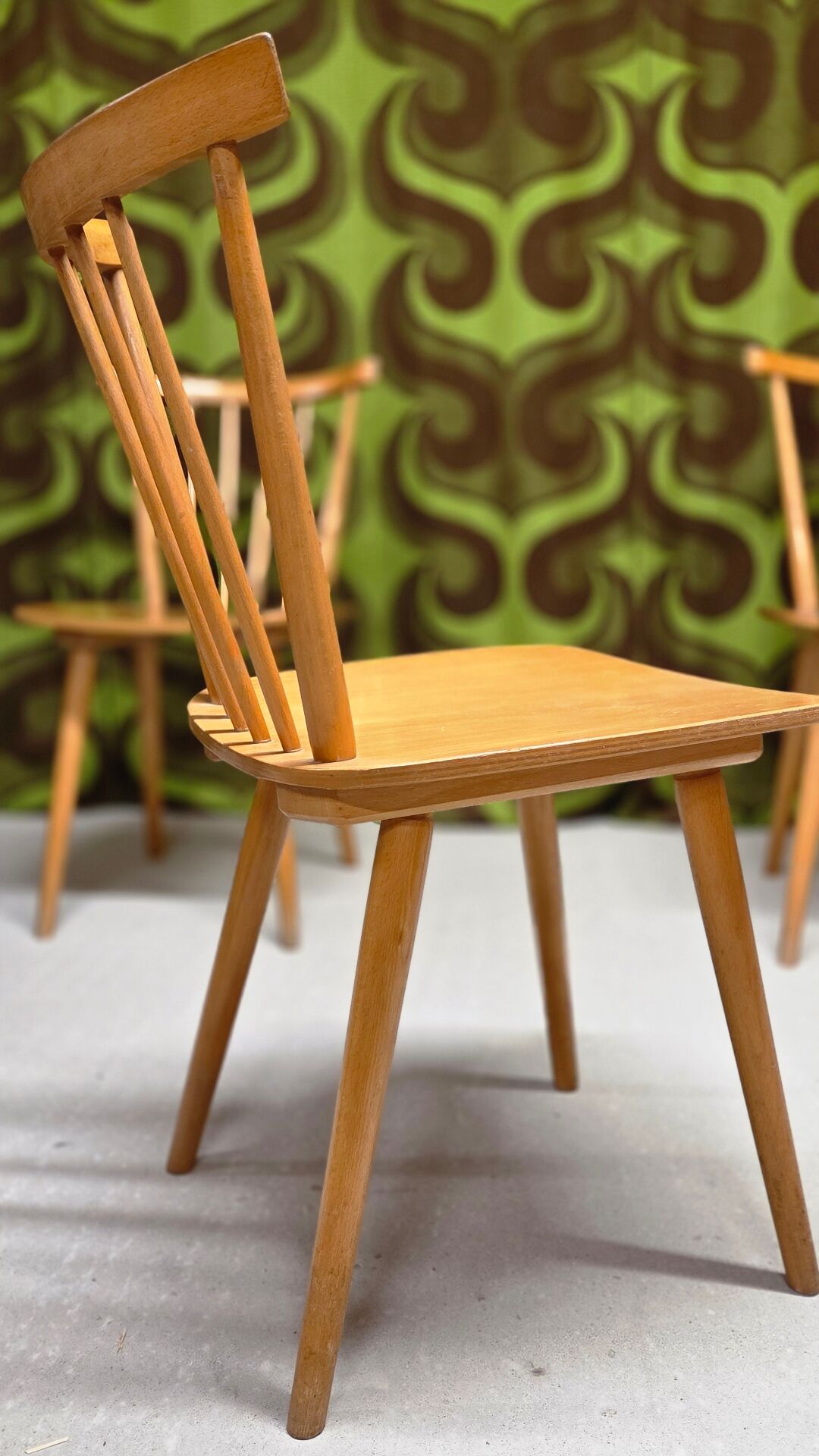 Set of 4 country-style bistro chairs farmhouse chalet 1960 vintage