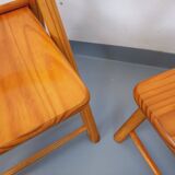 Pair of vintage folding chairs in pine from the 70s and 80s.