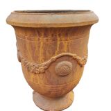 Anduse Medici vase in cast iron