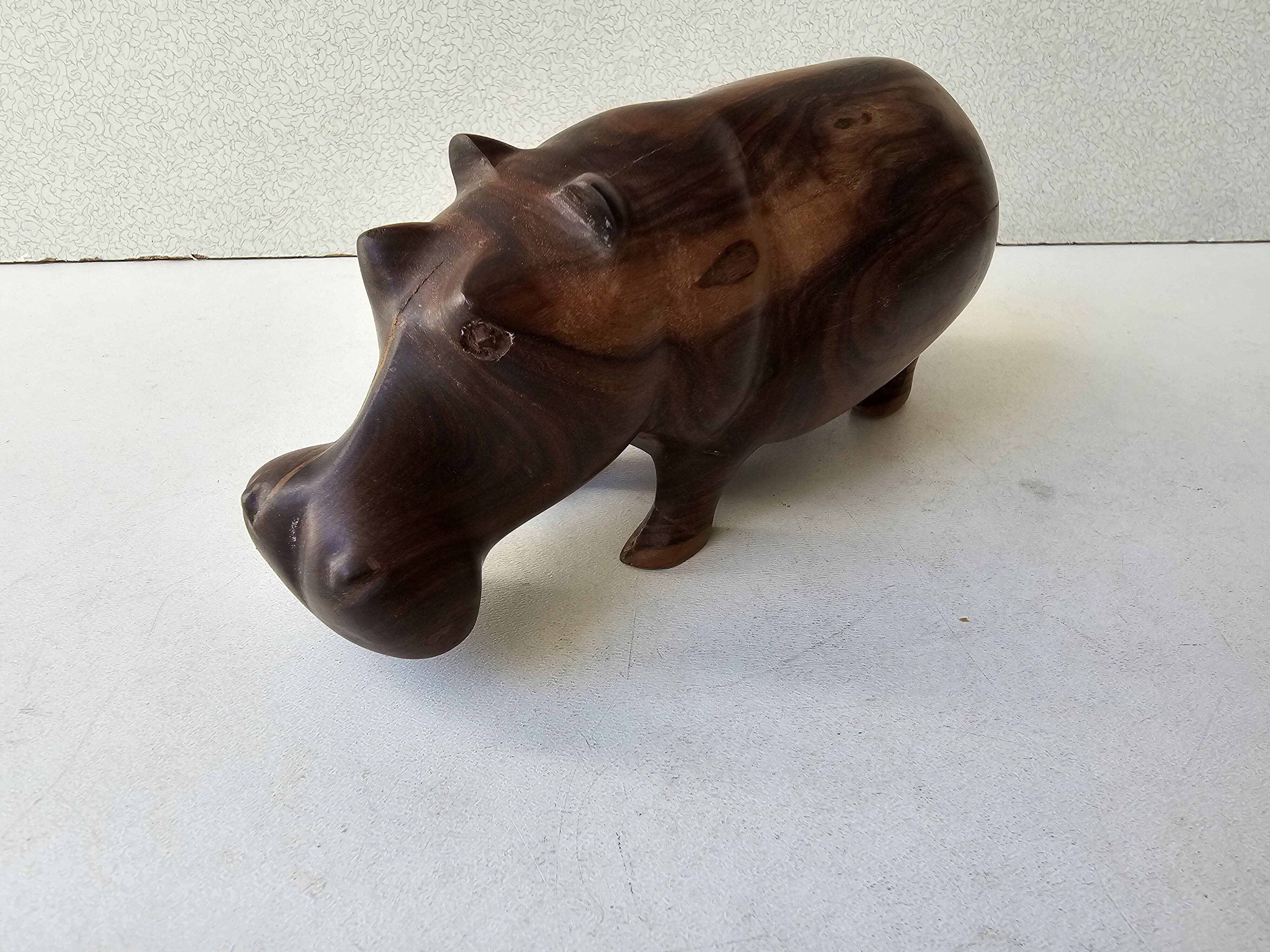 Zoomorphic wooden hippopotamus statuette sculpture