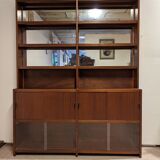 Large shallow showcase depth
