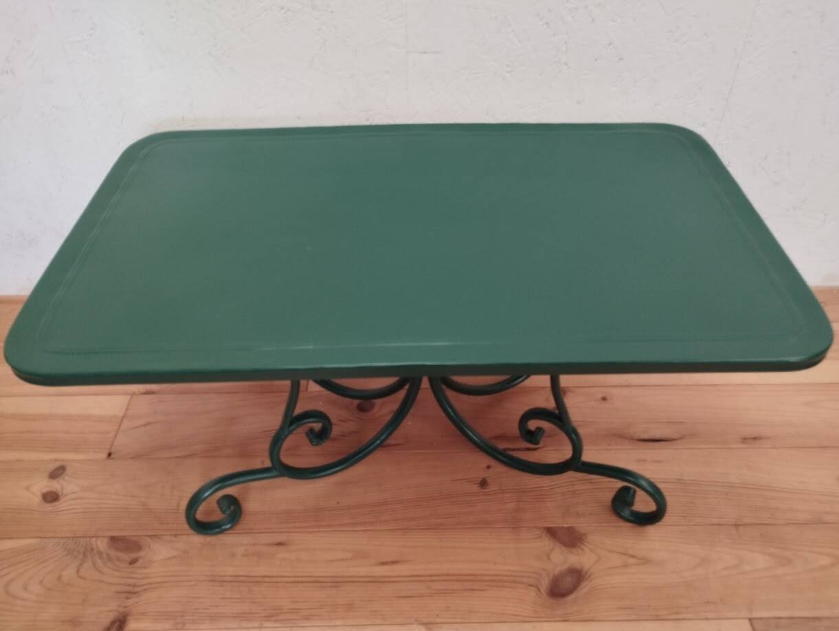Garden coffee table