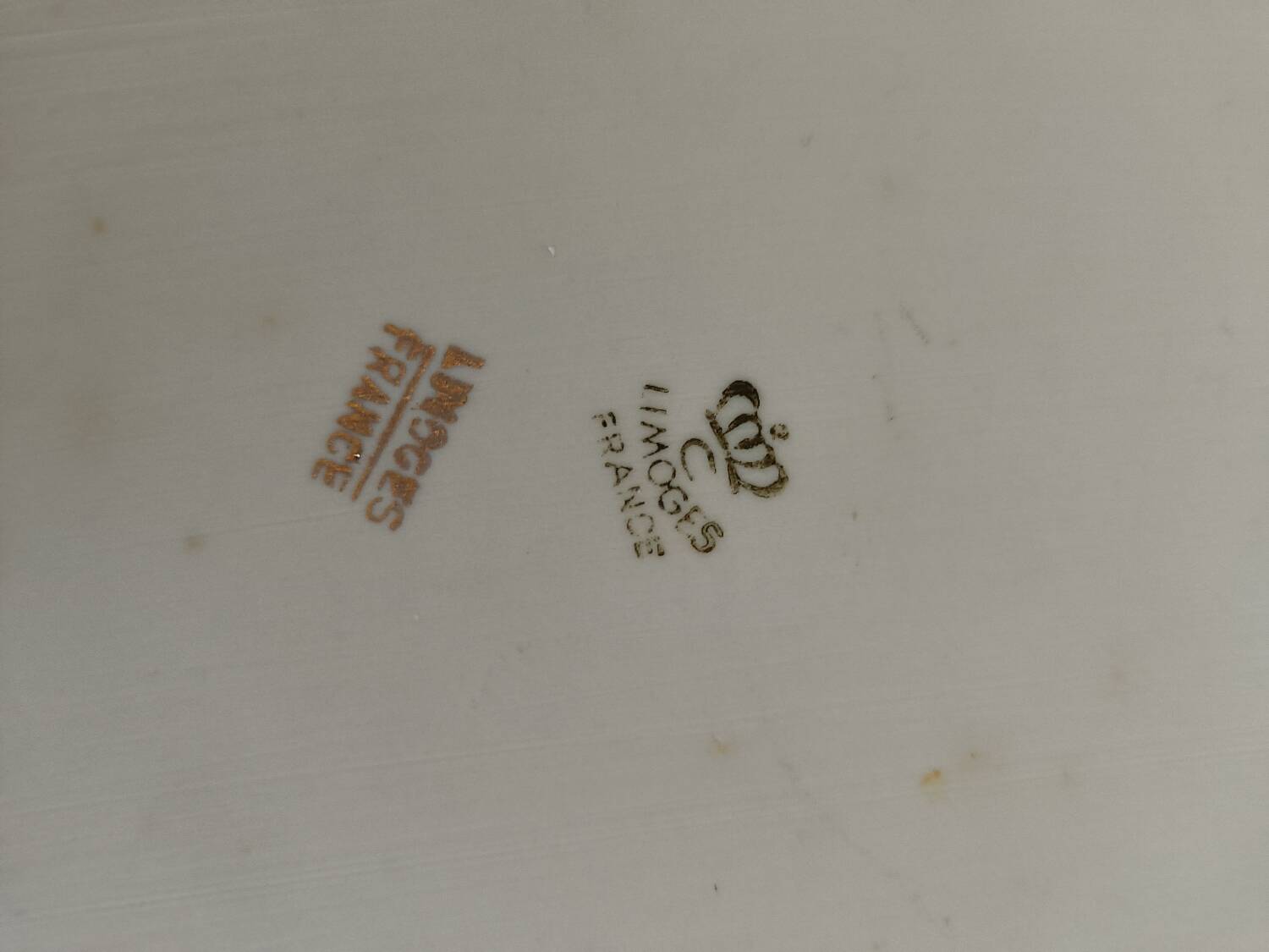 Cake dish or Christmas logs