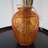 Caramel-colored cracked glass vase