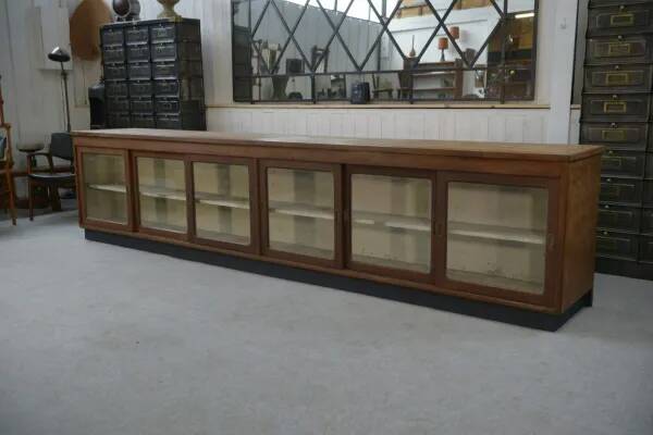 Large counter/trade sideboard with sliding glass doors