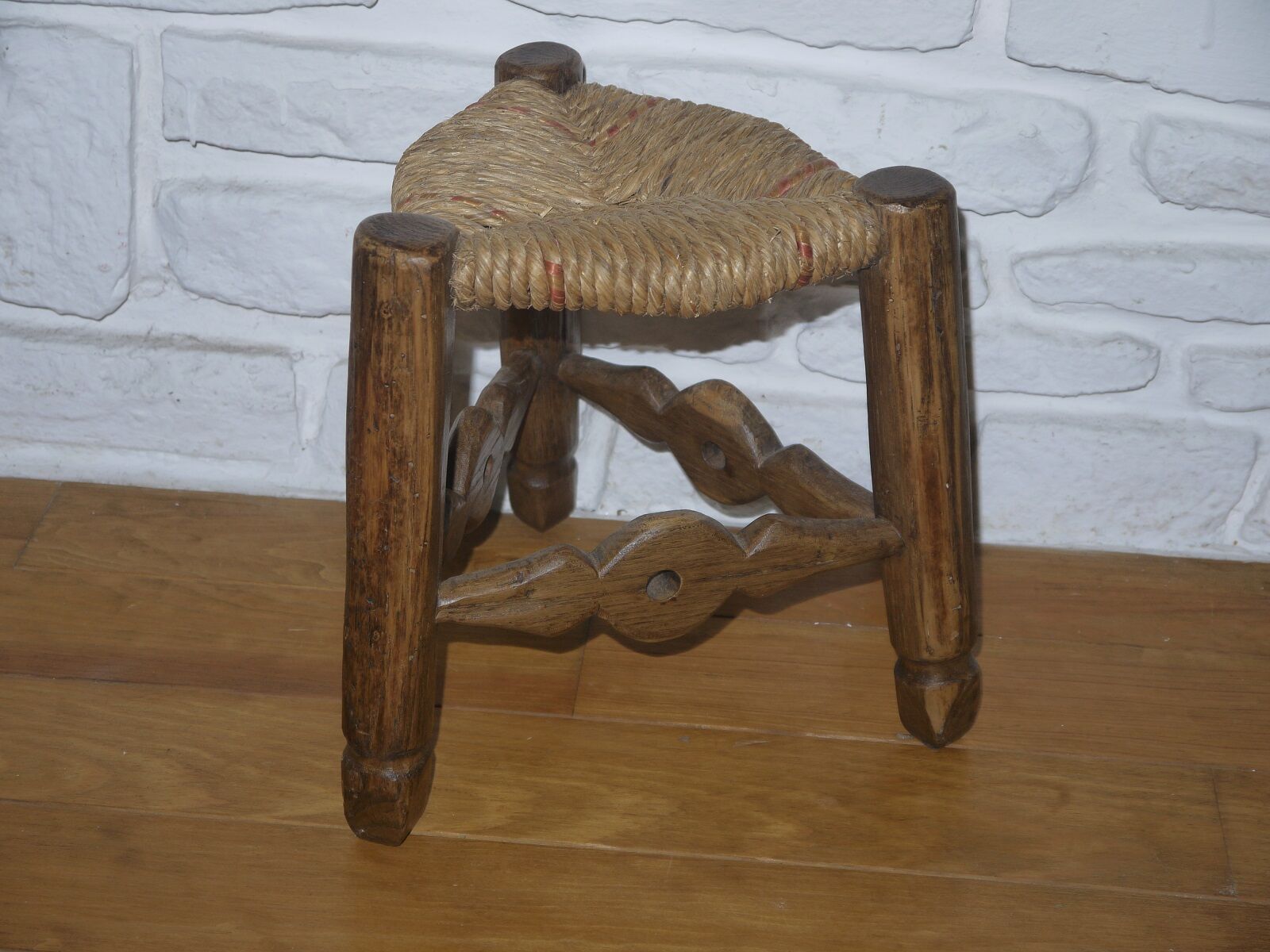 Little old craft tripod seat