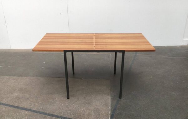 Table d'appoint minimaliste modèle T-Angle par Florence Knoll pour Knoll International, années 1950