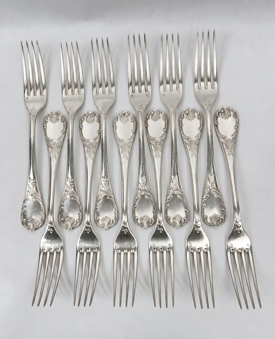 Twelve large table forks Christofle Marly, silver-plated metal.