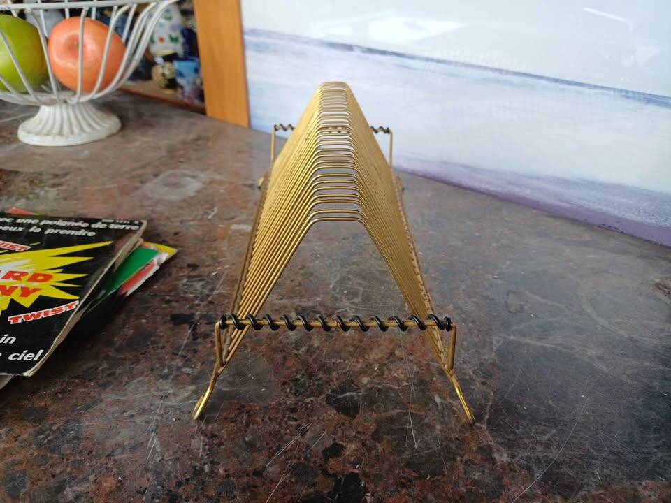 Vintage vinyl record holder