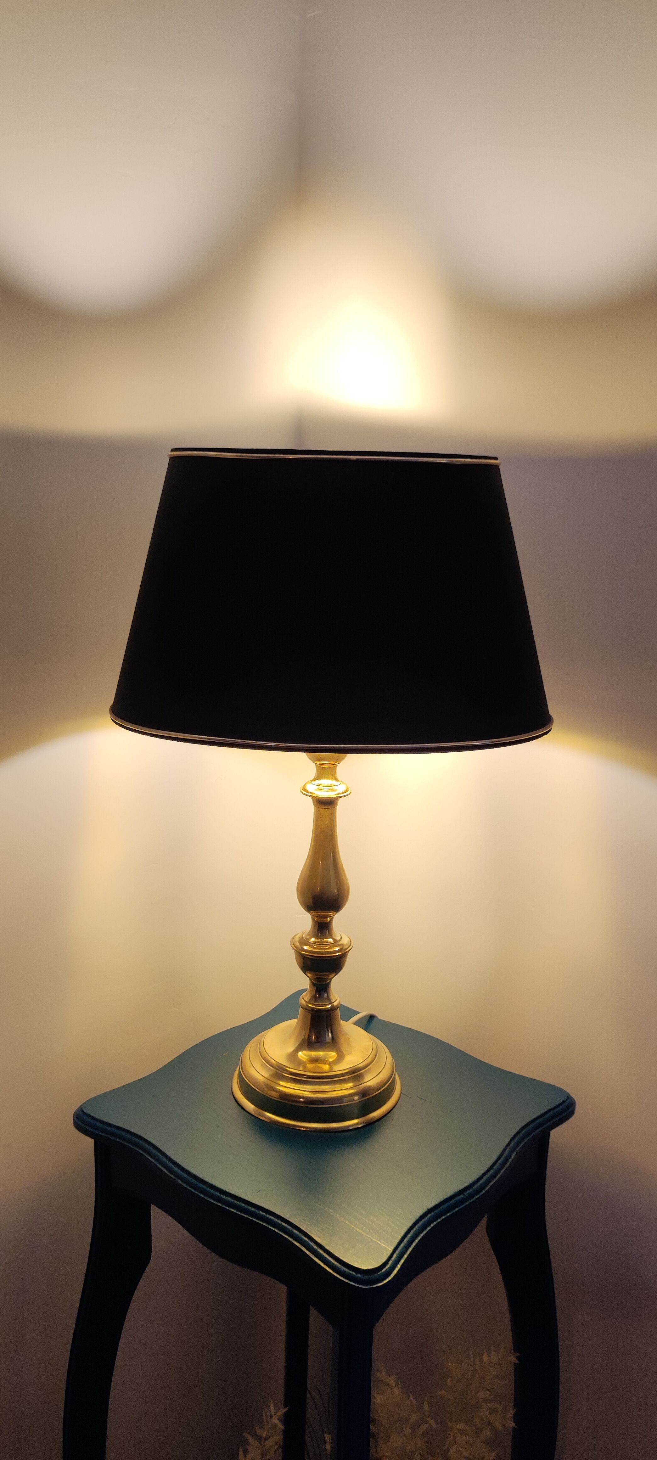 Brass table lamp