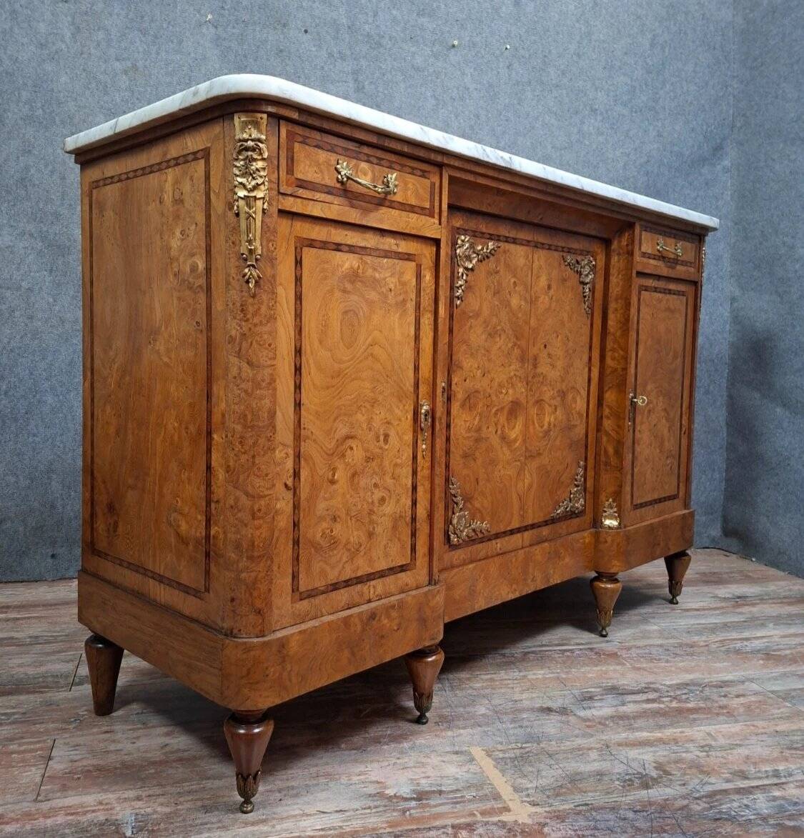 Sideboard in burl and marble – Transition Louis XV / Louis XVI