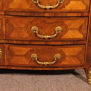 Mazarine chest of drawers from the early 18th century
