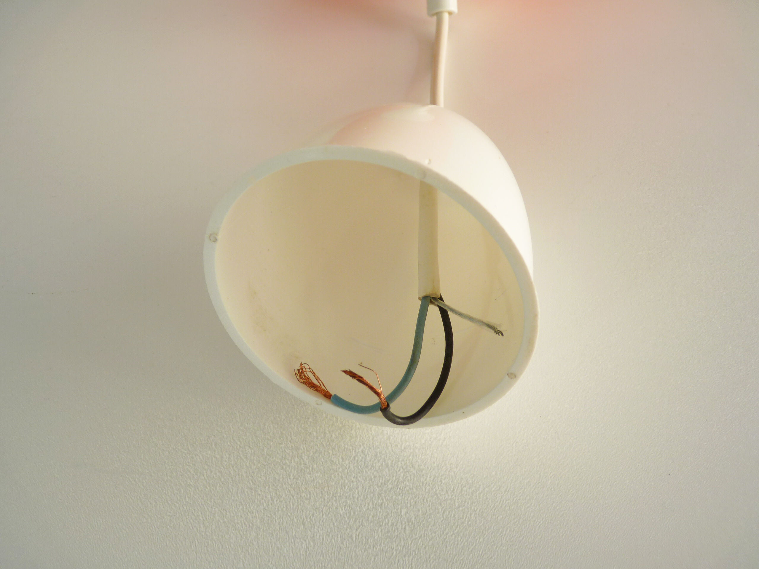 Orange opalin hanging lamp