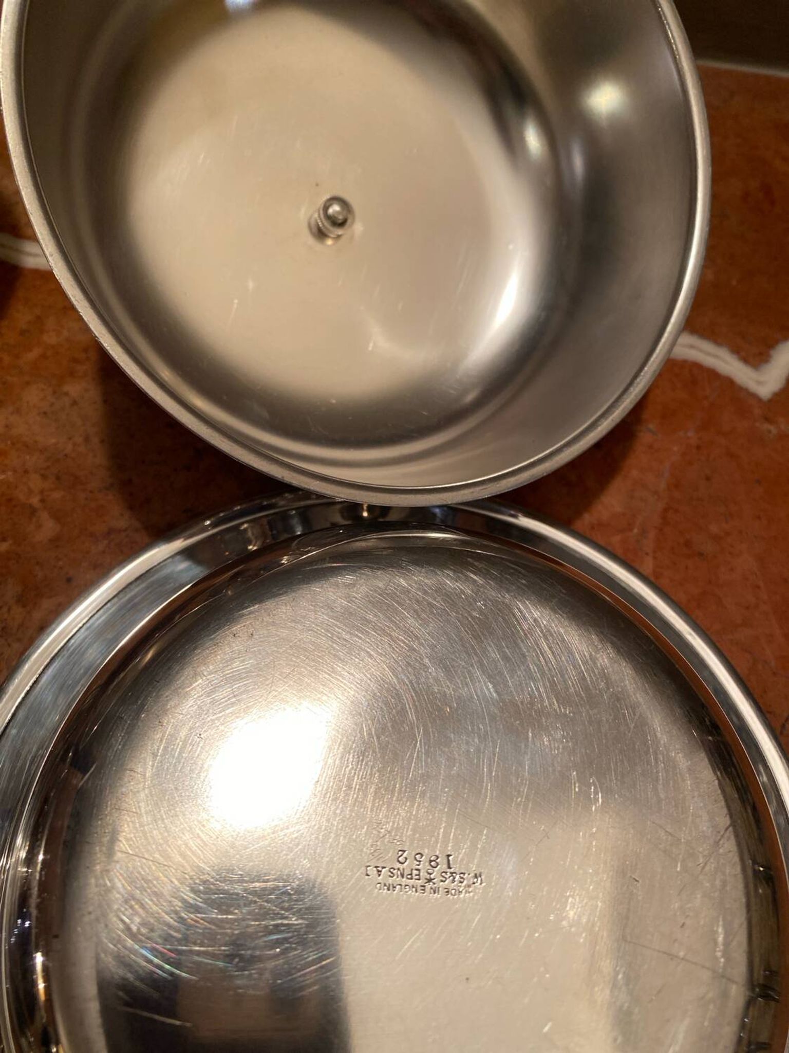 Jolie set de deux anciennes cloches à caviar