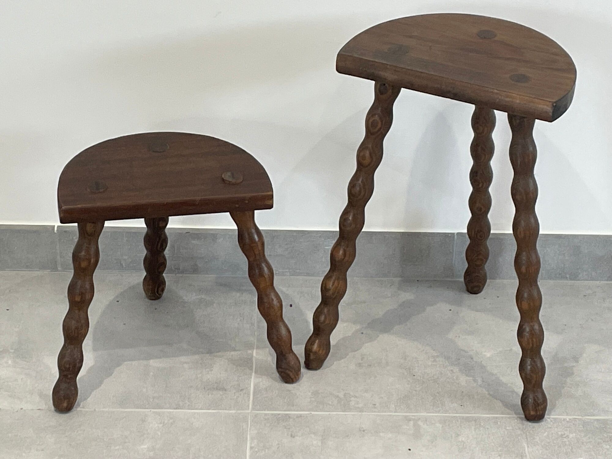 Tripod stools twisted feet