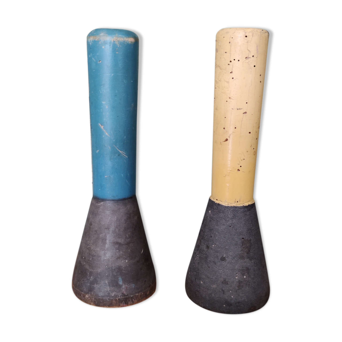 Set of two spinning coils