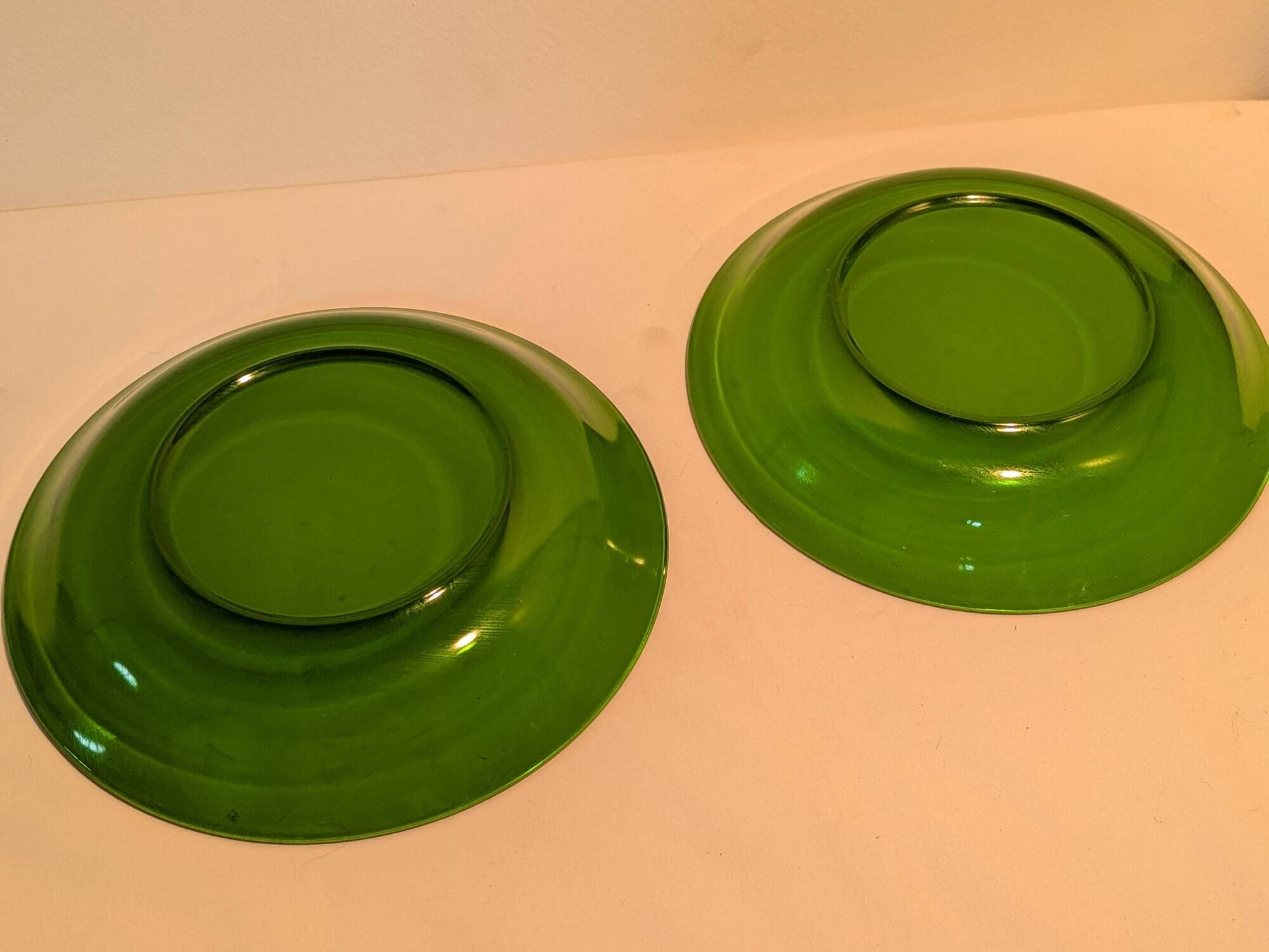Set of 2 vintage green glass plates with dark rim – 1960s/70s