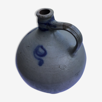 Glazed stoneware pot