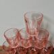 Lot de 8 verres roses en verre moulé vintage