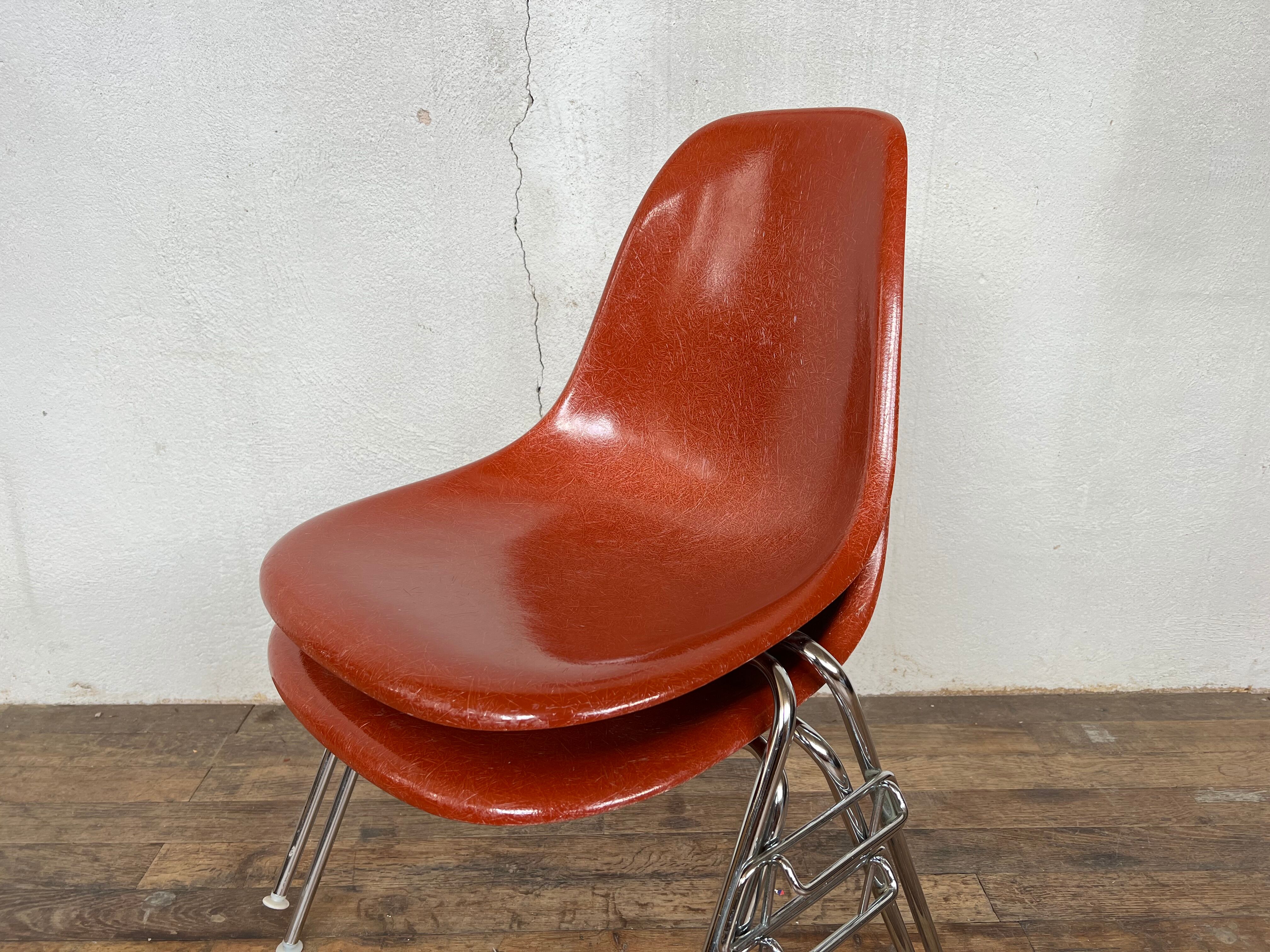 -Eames Terracotta fiberglass chair pair Hermann miller for vitra