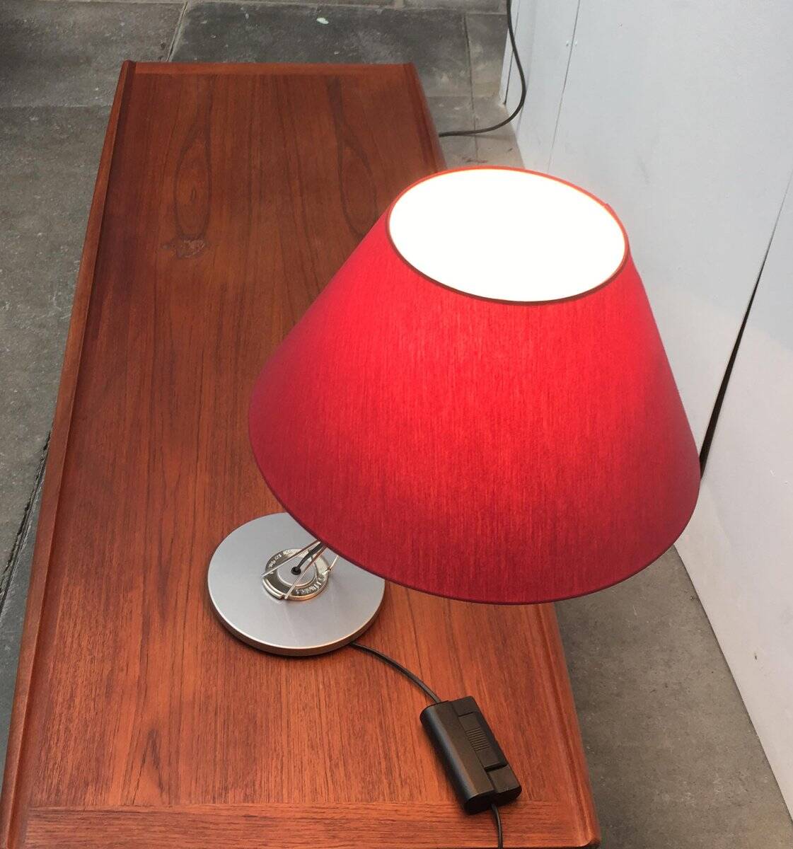 Contemporary table lamp Liz by Yaacov Kaufmann for Lumina