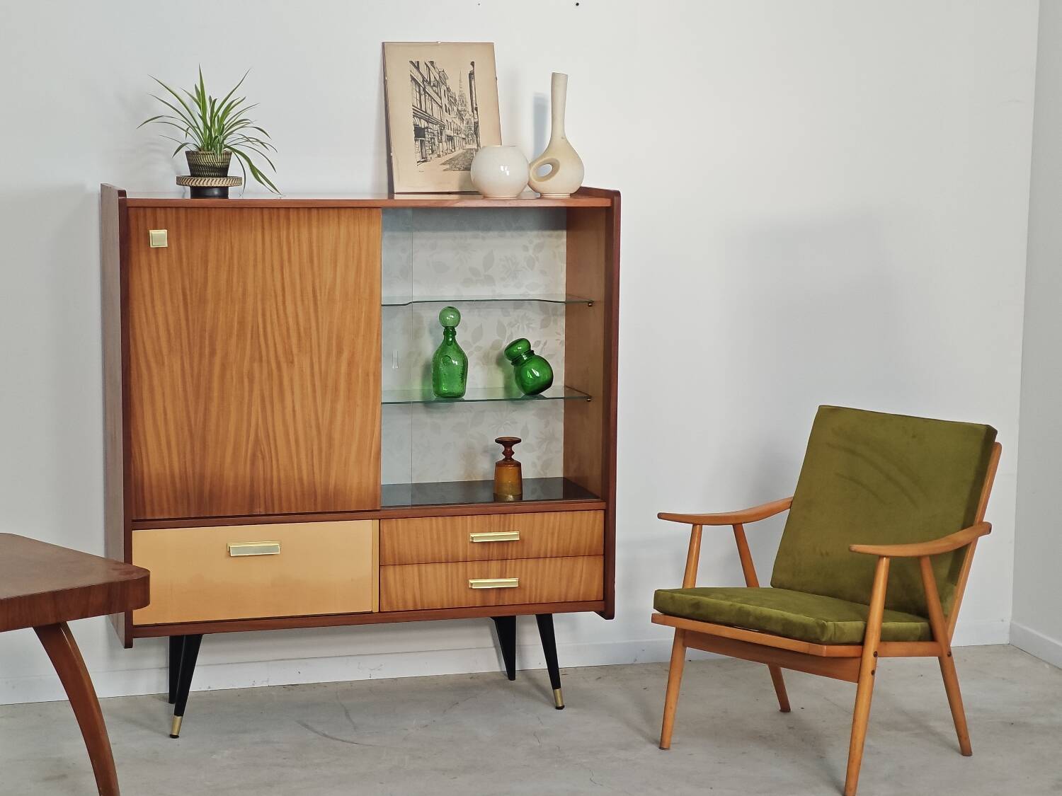 East German sideboard/glass cabinet from the 1960s