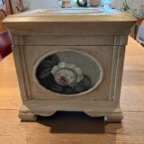 Lacquered wooden chest