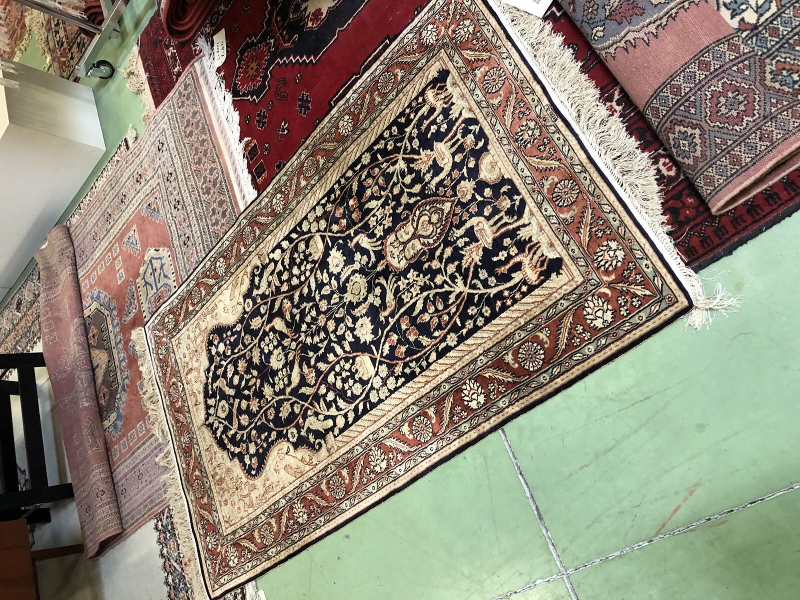 Hand made wool and silk rug-152x91cm
