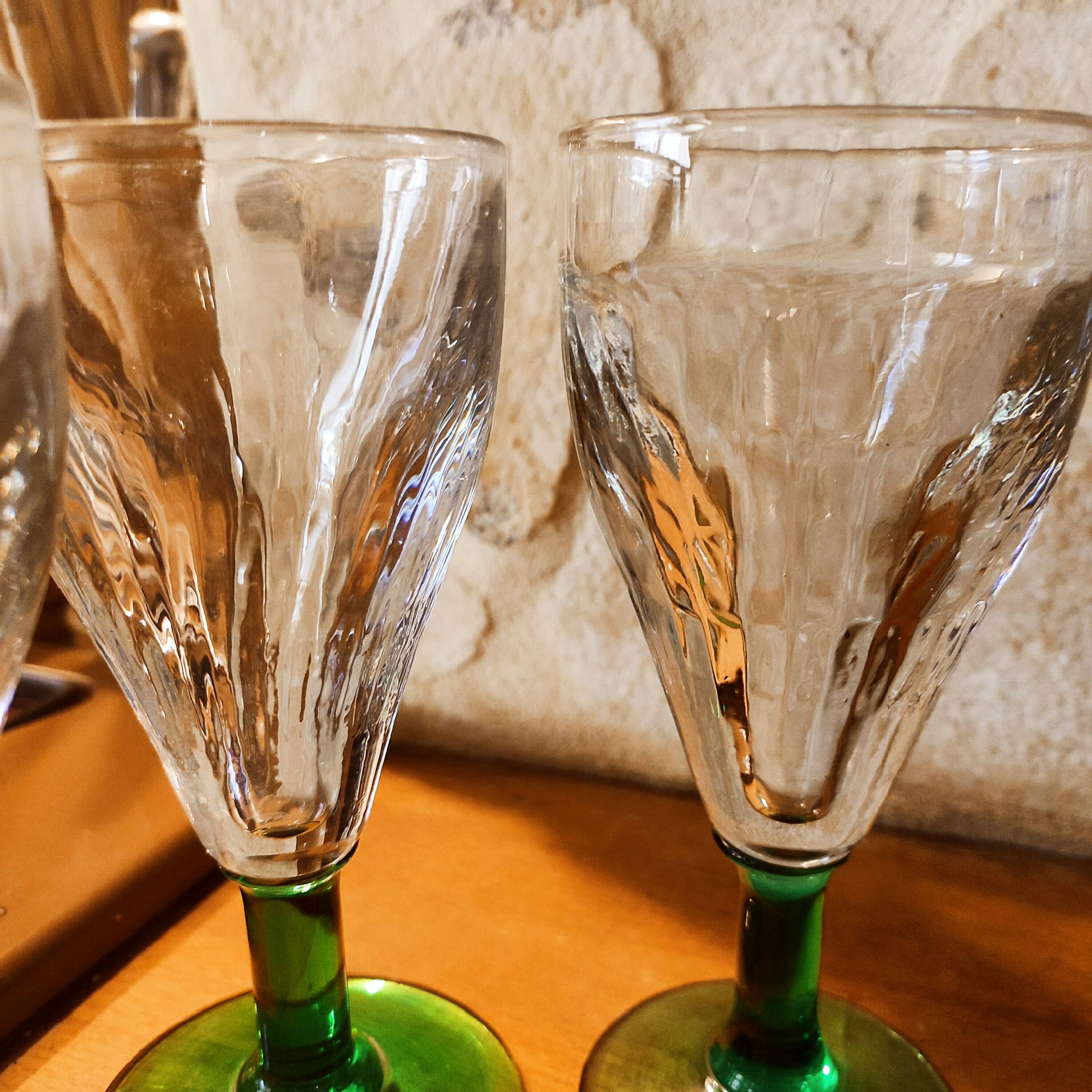 4 verres à absinthe souffles bouche