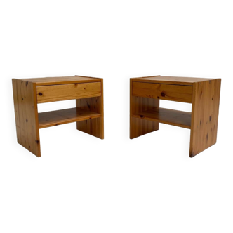 Set of 2 vintage pinewood night stands