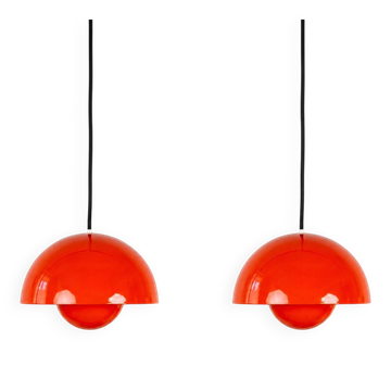 Pair of vintage Flowerpot lamps from Denmark by Verner Panton, Louis Poulsen 1968.