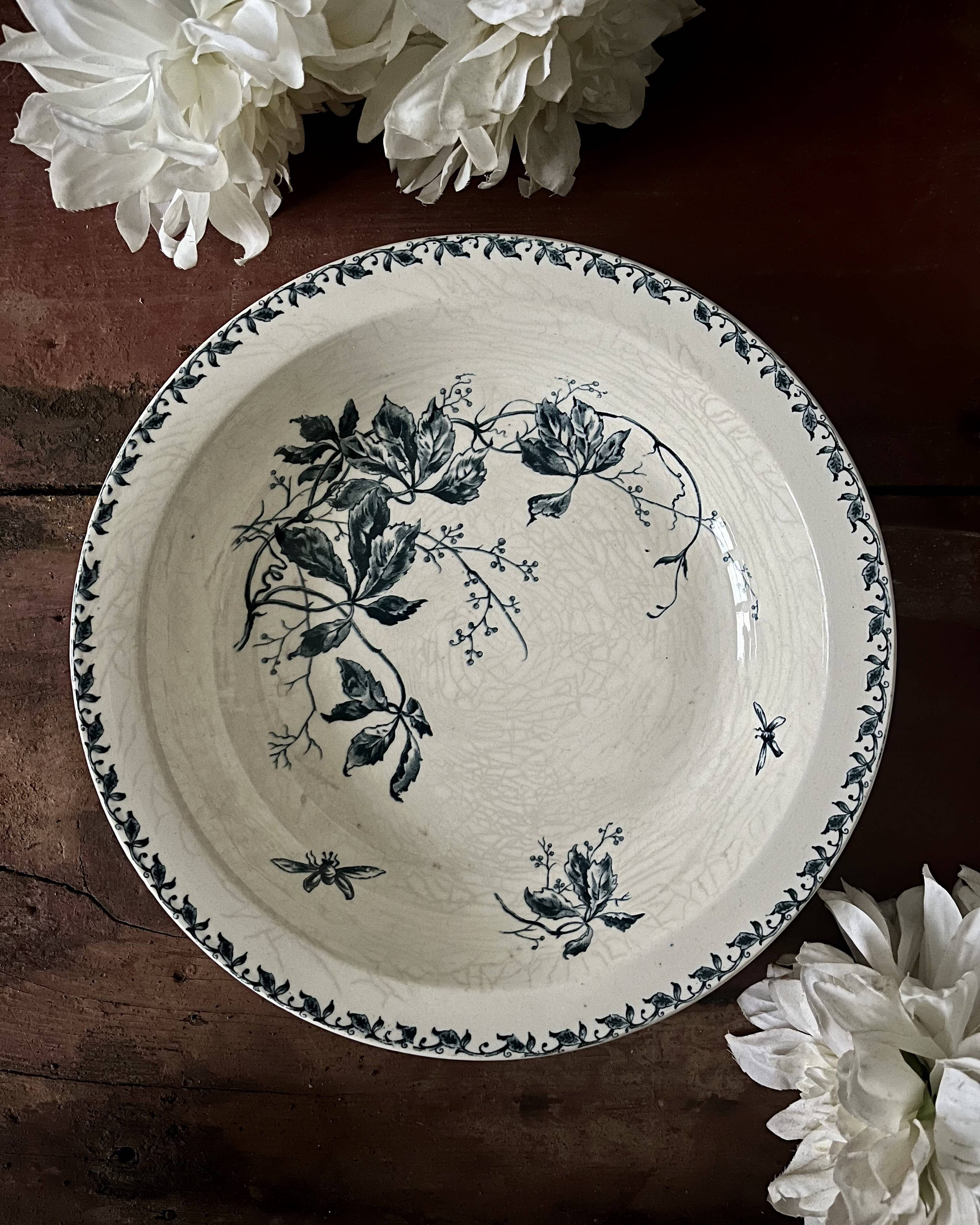 Shallow round plate, Gien ironstone.